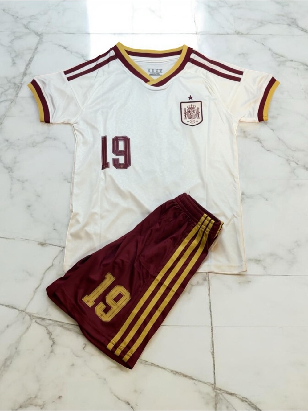 Spain Lamine Yamal #19 Kids Soccer Jersey Set | Youth Football Uniform - Picture 2 of 2